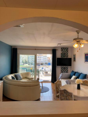 Appartement 80 m2,Port Rhodes D-2 chambres, terrasse panoramique, vue sur le canal principal d’Empuriabrava